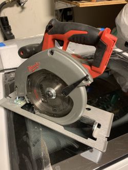 Milwaukee saw