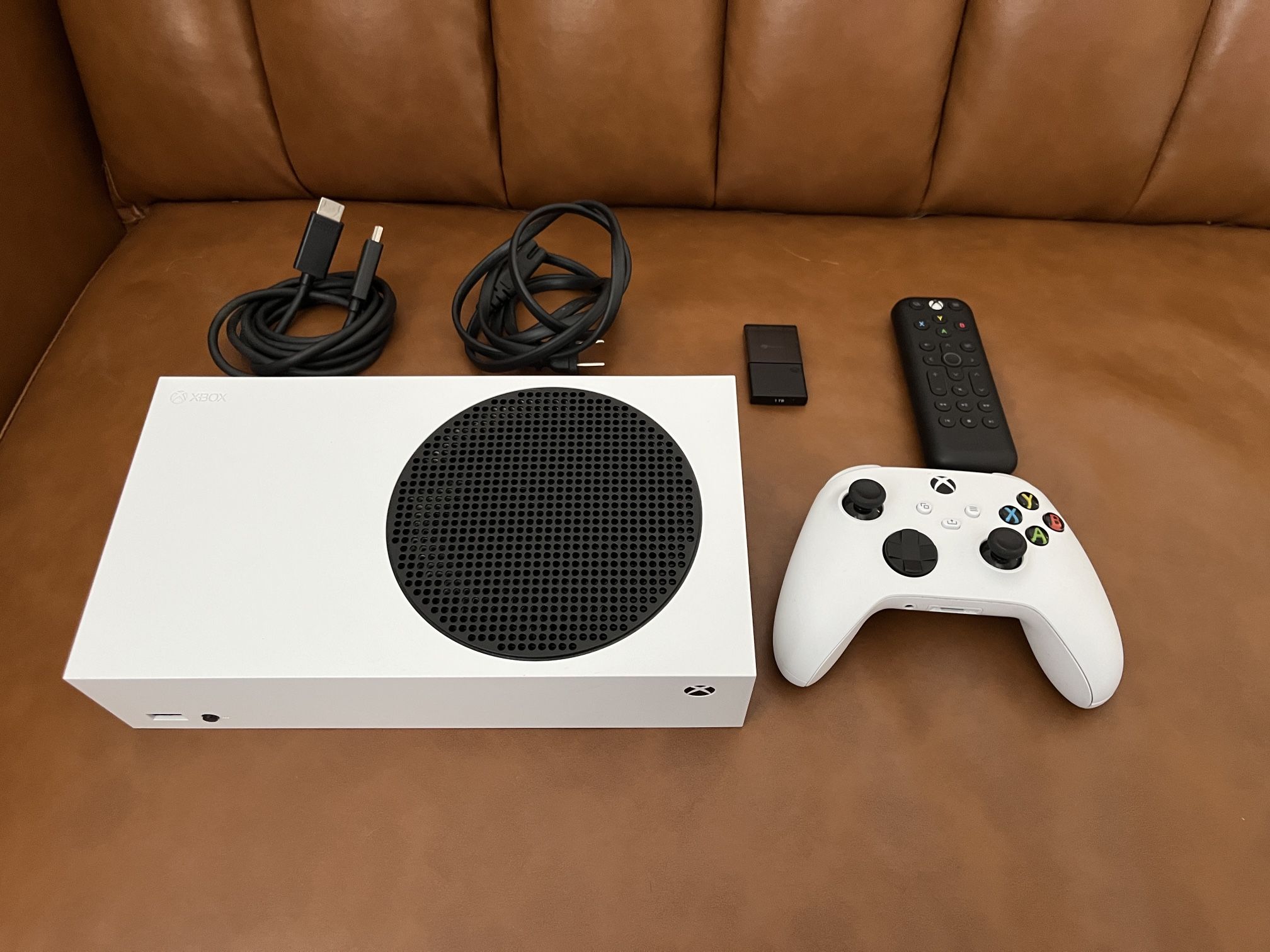 Xbox Series S 512GB + 1TB Seagate Expansion Bundle