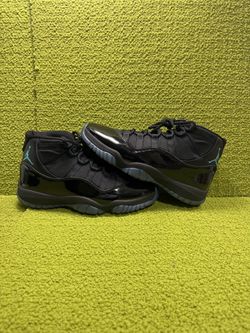 Jordan 11 Gamma size 9.5M