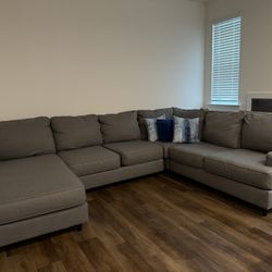 Ashley Furniture 4pc Sectional 