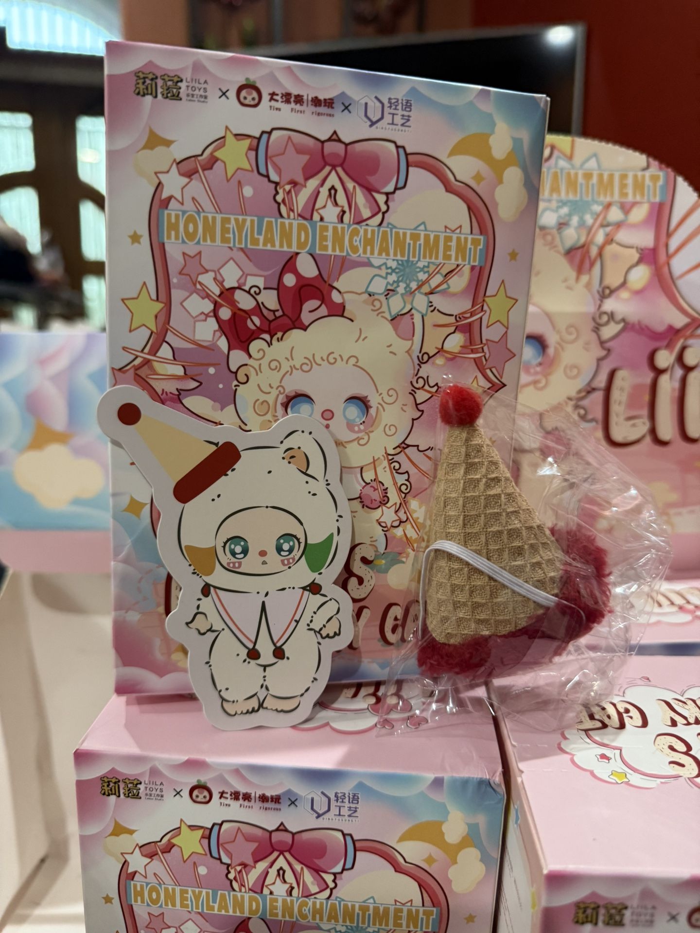 Liila’s Lucky Cat