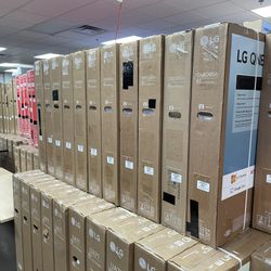 65 inch QNED 4K Smart TV with HDR includes Store Warranty And Financing Available!