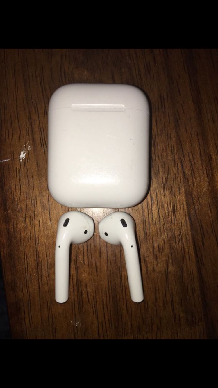 Apple Airpods Gen 2 With Charging Case