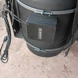 working AC Infinity T12 motors and one very large carbon filter for large grow rooms