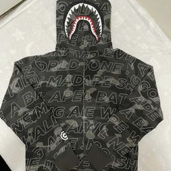 bape shark zip hoodie 