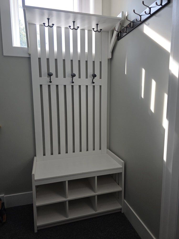 White Coat rack with shoe storage bench