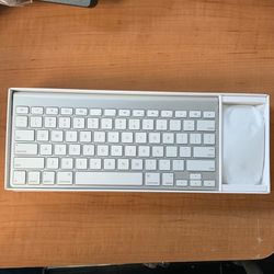 Apple Magic Keyboard And Mouse 