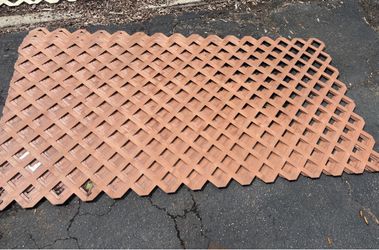 4 x 8 Redwood VINYL LATTICE
