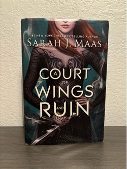 Original Hardcover A Court of Wings and Ruin book