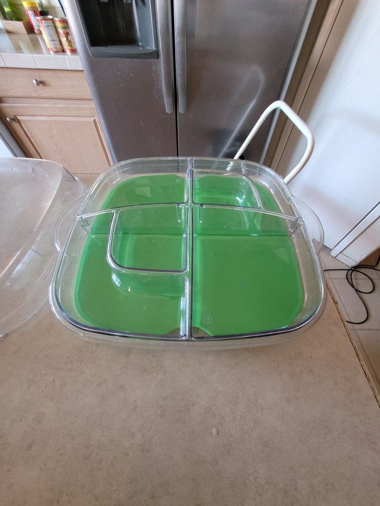 Pampered Chef Cool And Serve Deviled Egg & Veggie Serve