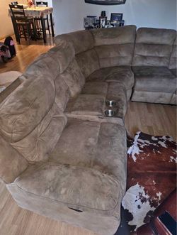 Sectional couches