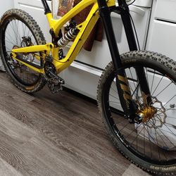 Manitou Dorado Forks 