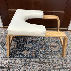 FeetUp - The Original Yoga Headstand Bench, Vegan Handstand Trainer Bench and Stand, Strength Training Inversion Equipment for Relaxation and Strength