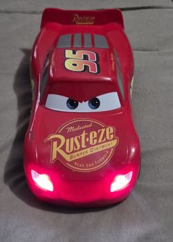 Disney's Cars Lightning McQueen 🚗
