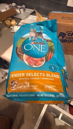 Purina One Tender Selects Blend 7lb Adult Cat Food