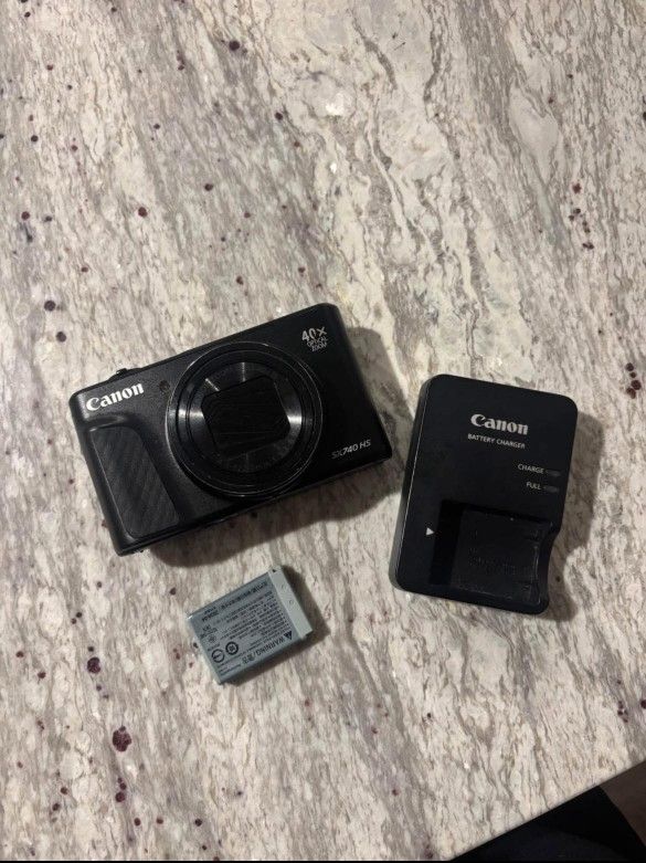 Canon PowerShot SX740 HS