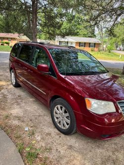 2010 Chrysler Town & Country