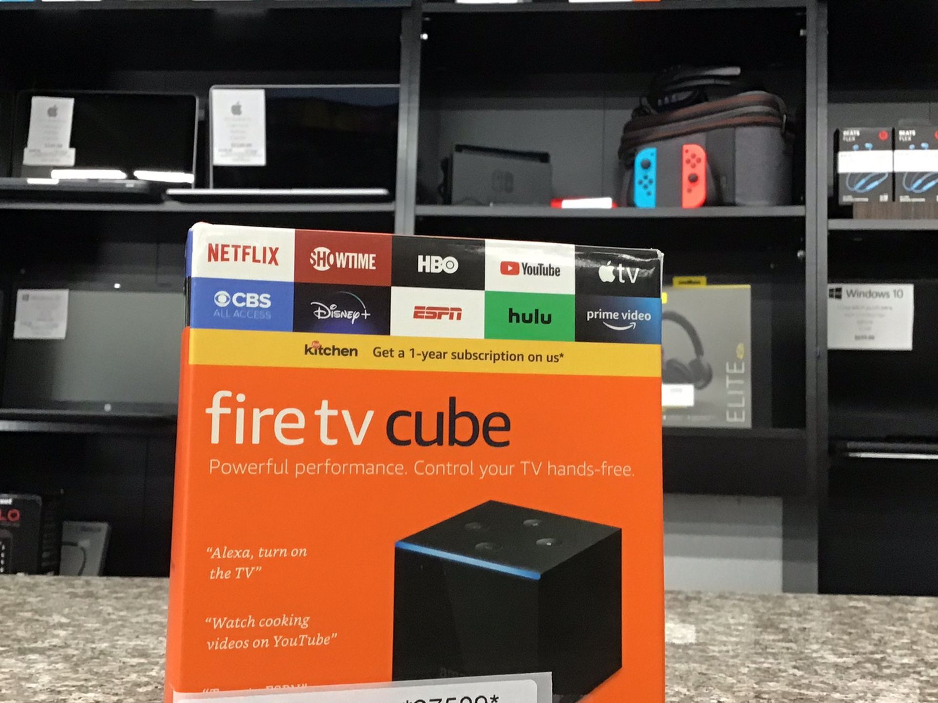 Fire TV Cube Hands-free streaming device with Alexa | 4K Ultra HD 