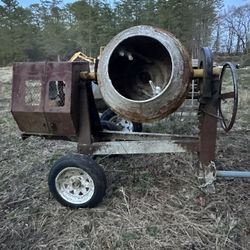 portable concrete mixer