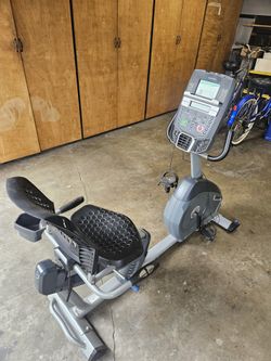 FREE Nautilus R614 Recumbent Excerise Bike