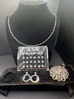 Jewelry Set - Necklace, Magnetic Jewelry, & Ring