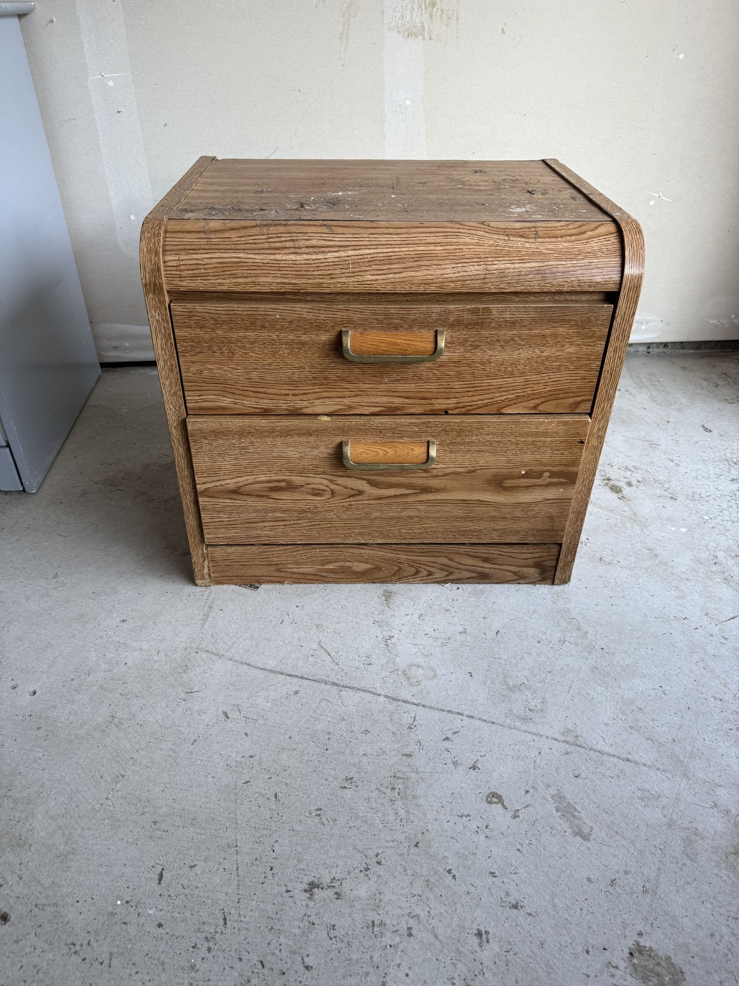 Vintage Wooden Nightstand – Perfect for Your Next DIY Project!