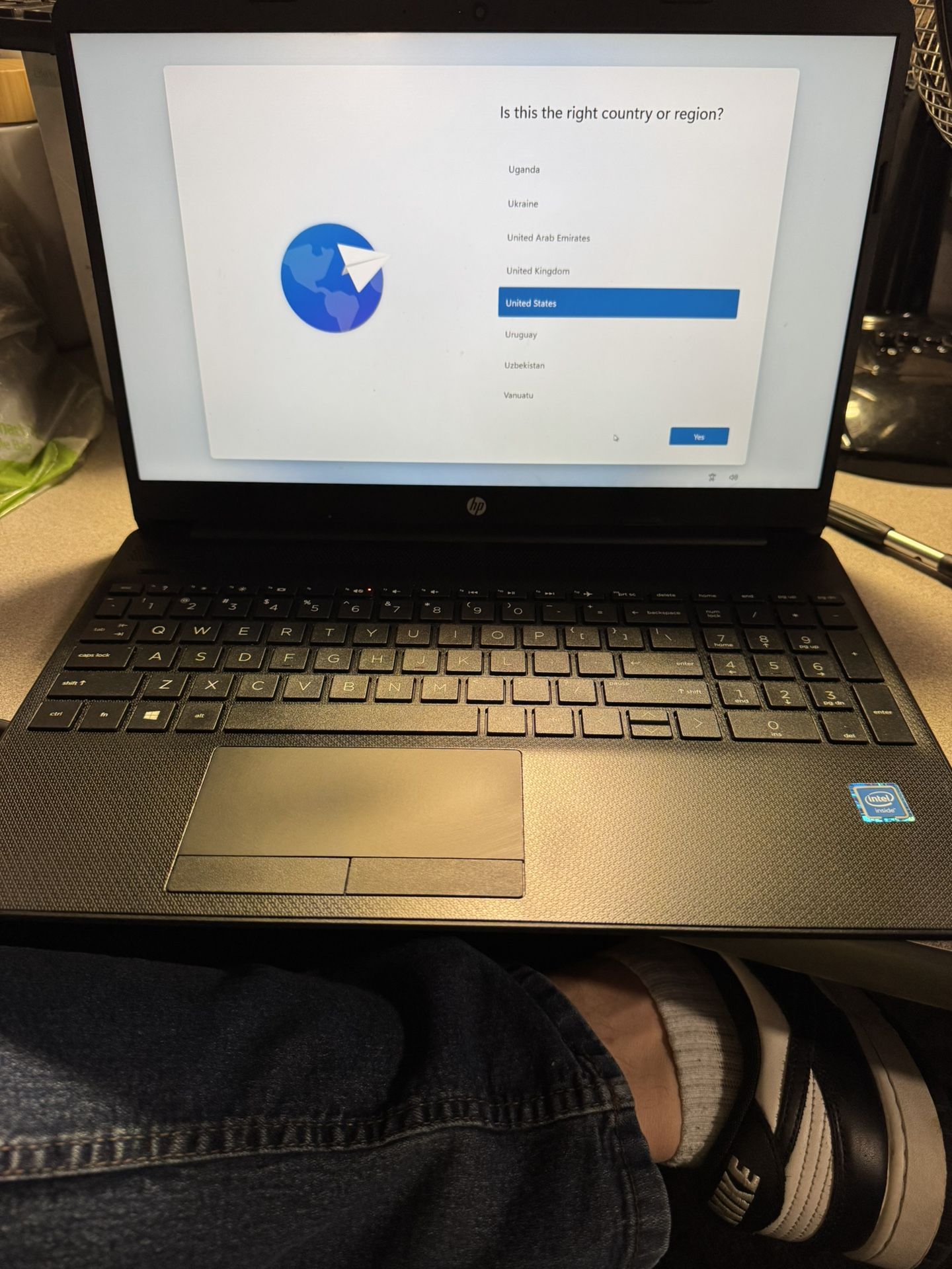 HP 15-dw1001wm Laptop