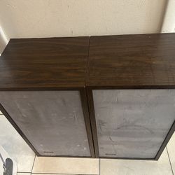 Two Advent Loud Speakers 