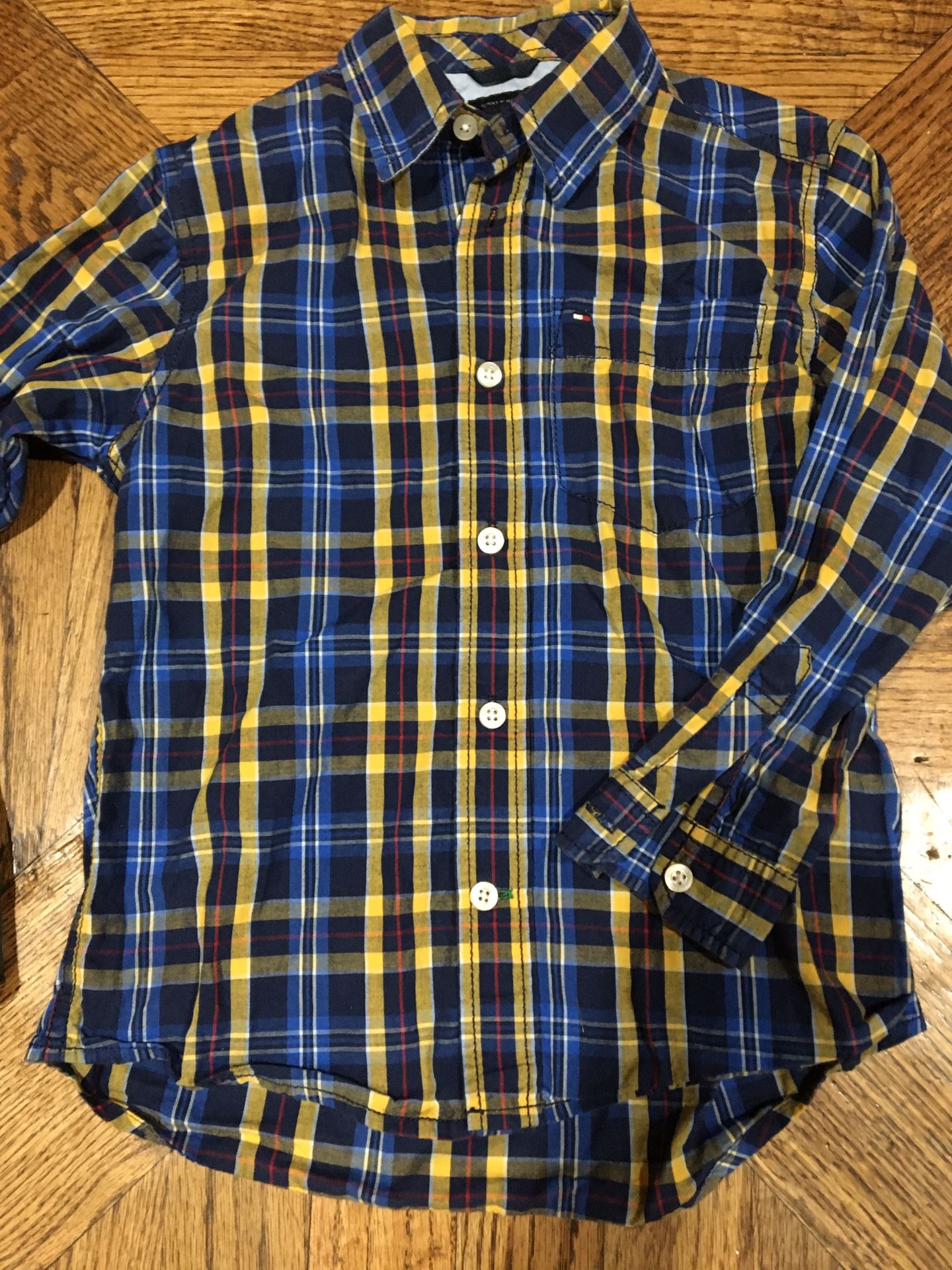 SHIRT FOR BOY SIZE 5 TOMMY HILFIGER