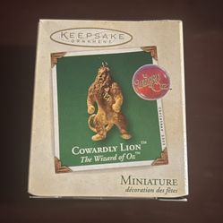 Wizard of Oz, cowardly lion hallmark ornament keepsake