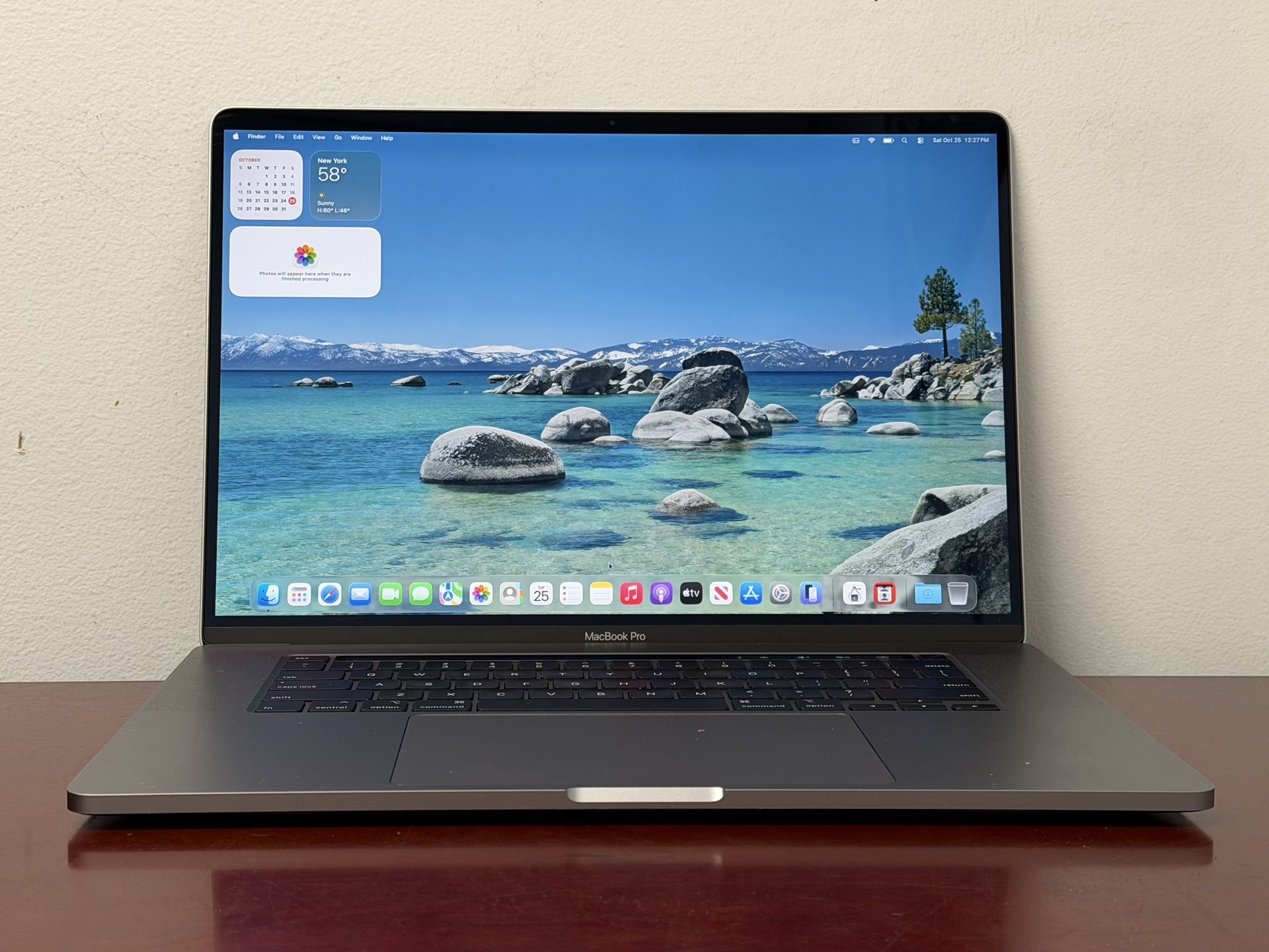 2019 Apple MacBook Pro 16” i9, 16GB 1TB ssd