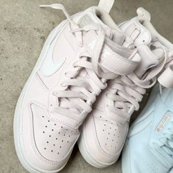 Nike Pearl Pink White Girls Size 4