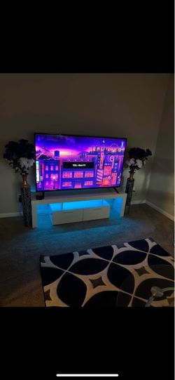 Men living room set with four flowers and 65 inch tv