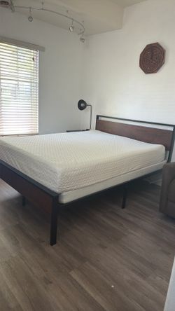 Full / Queen Size bed frame with Mattress and box