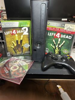 Xbox 360 Slim With 4 Games 