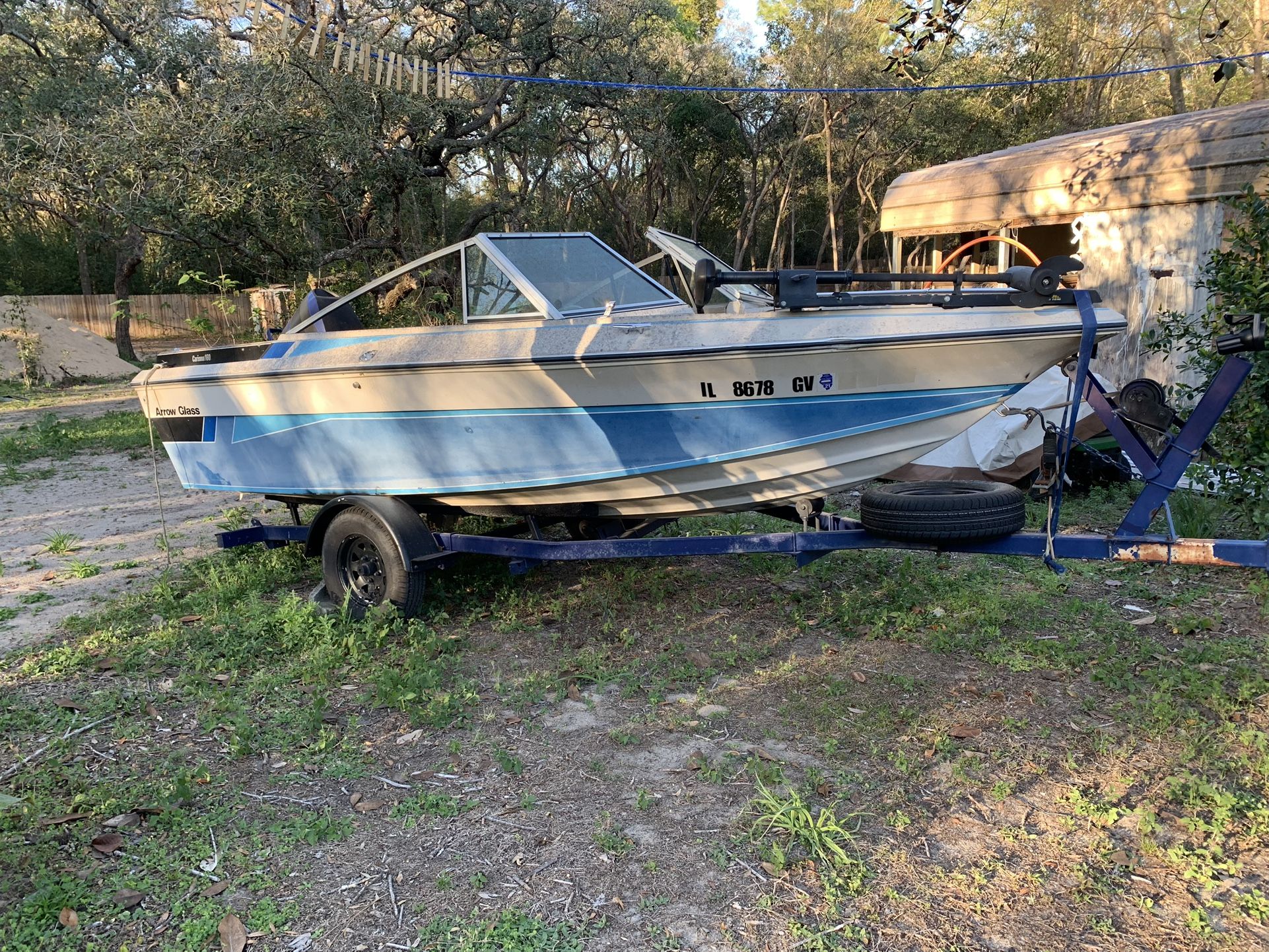 16 Ft Fiberglass Boat With trailer