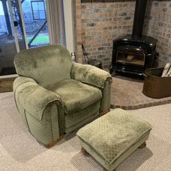 1930s to 1940s vintage armchair