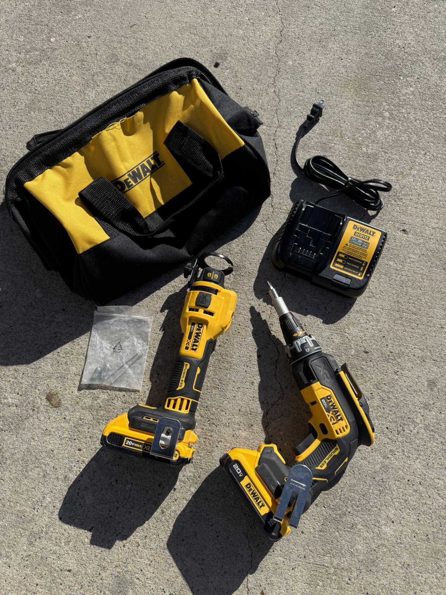 Dewalt 20v Router & Screwgun Kit