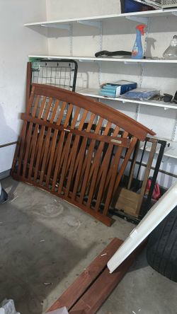 Crib With Diaper Change Station With Mattress