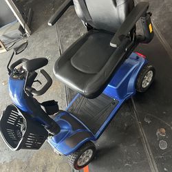 Scooter /  Wheelchair