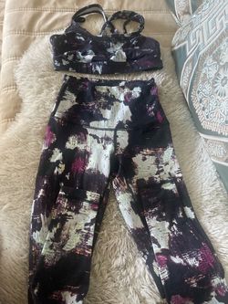 Lululemon  Abstract Print Sports Bra and Leggings Set