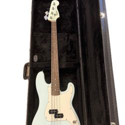 Squier Classic Vibe 60s P Bass Guitar Limited Edition 