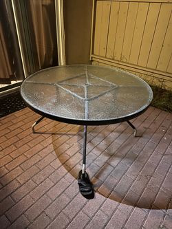 Free Glass Patio Table