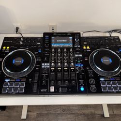 Pioneer DJ XDJ-XZ – Mint Condition – Original Box – Used 2x