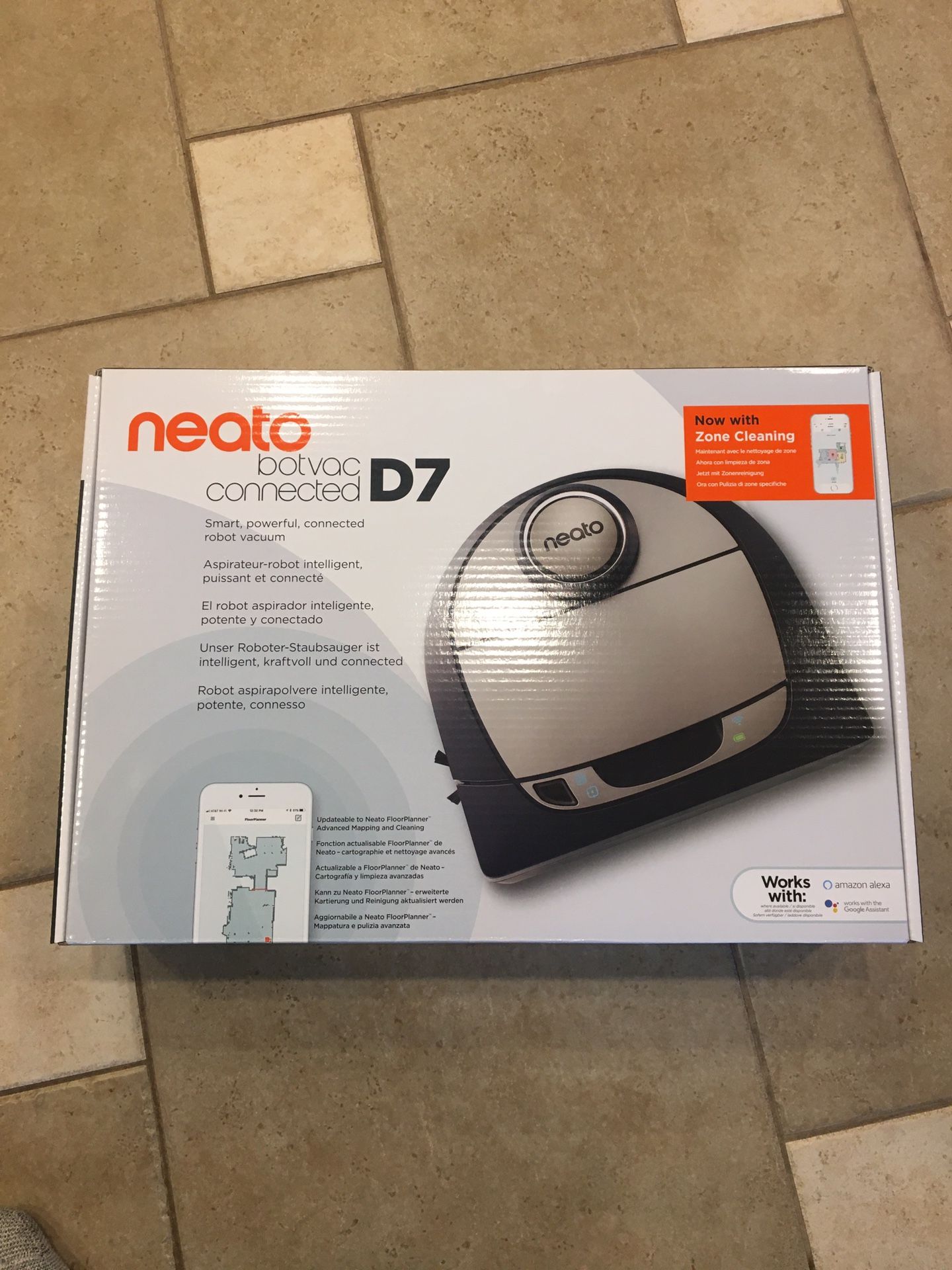 Neato Robotics D7 Connected Black Auto Charging Robotic Vacuum