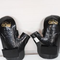 Black Macho Martial Arts Gloves Size Medium 