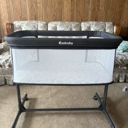 Ezebaby Bassinet & Sheets