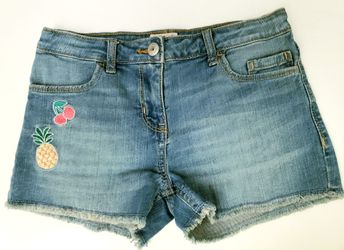 Oshkosh denim shorts girls 7 excellent preowned Condition