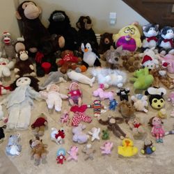 80 Stuffed animals - HUGE LOT!