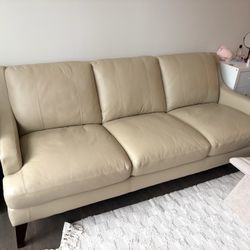 Macy’s Collyn Leather Sofa – Cream – Excellent Condition 